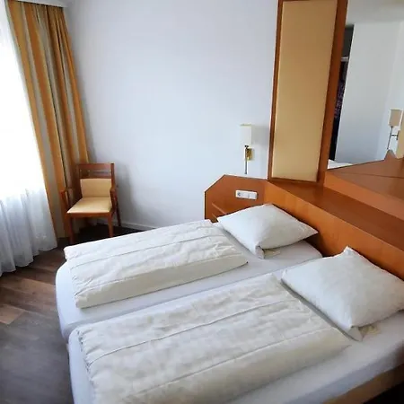 Ruthmann-rheinblick Garni 2*