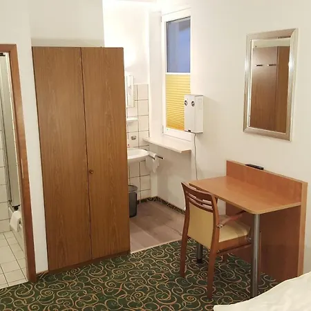 B＆b ルットマン ラインブリック ホテル 2*