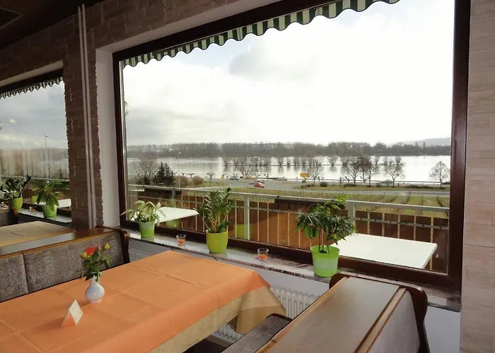 Ruthmann-rheinblick Garni 2*